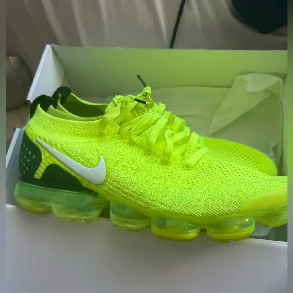Rare Nike Air Vapor Max Flyknit 2 Volt Aka “Highlighters”🔥🔥🔥🔥🔥🔥 - Picture 8 of 15